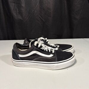 Vans Black and White Sneakers Women’s Size 7.5